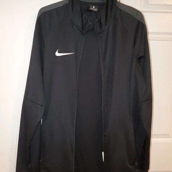 🔥Nike track jacket🔥 - Picture 6 of 6